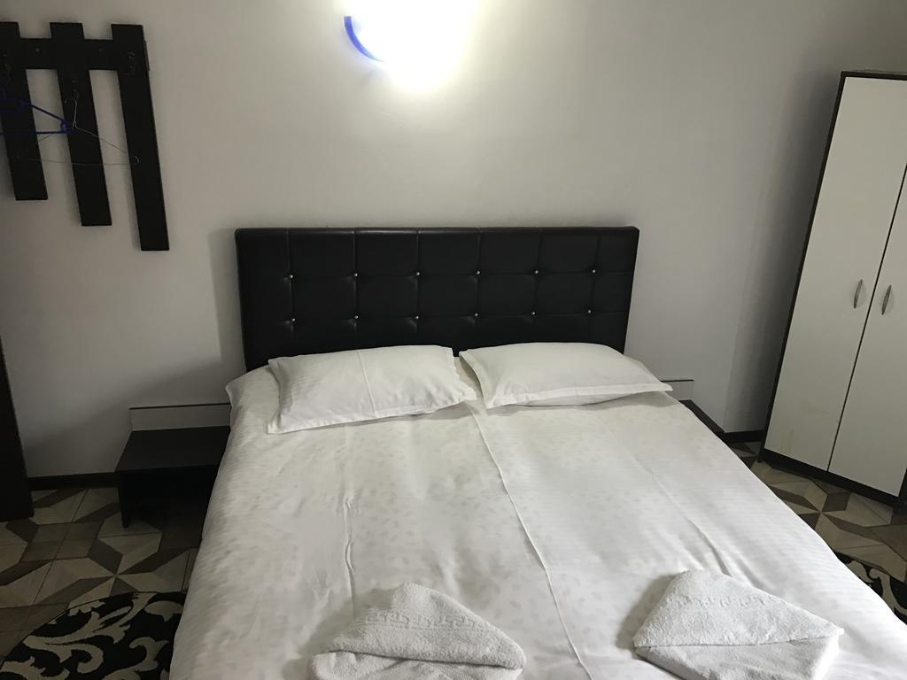 Pensiunea Marcello Iasi Exteriör bild