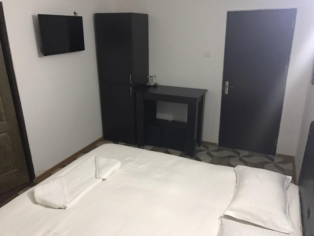 Pensiunea Marcello Iasi Exteriör bild