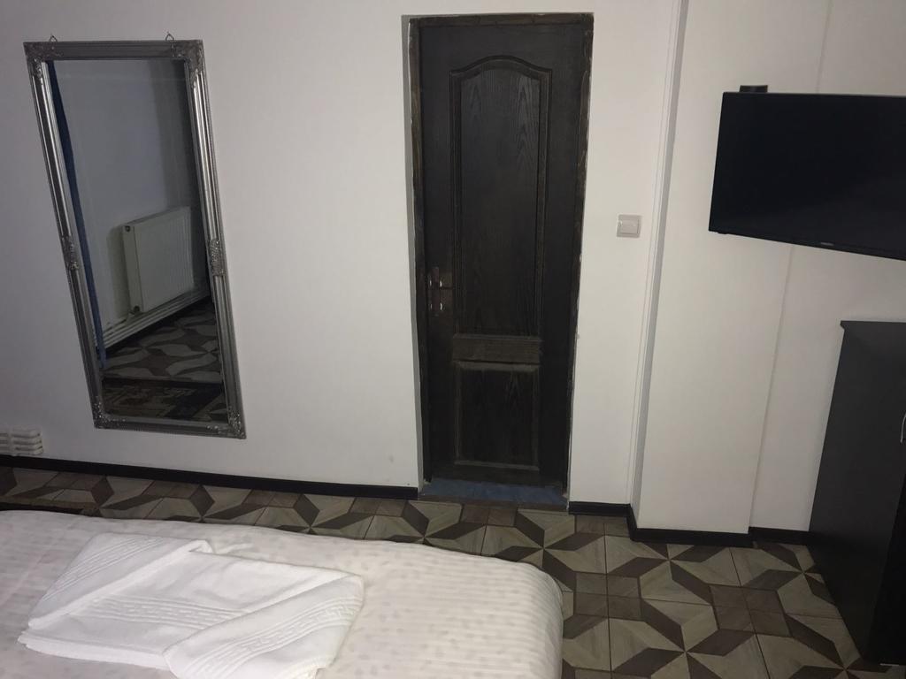 Pensiunea Marcello Iasi Exteriör bild