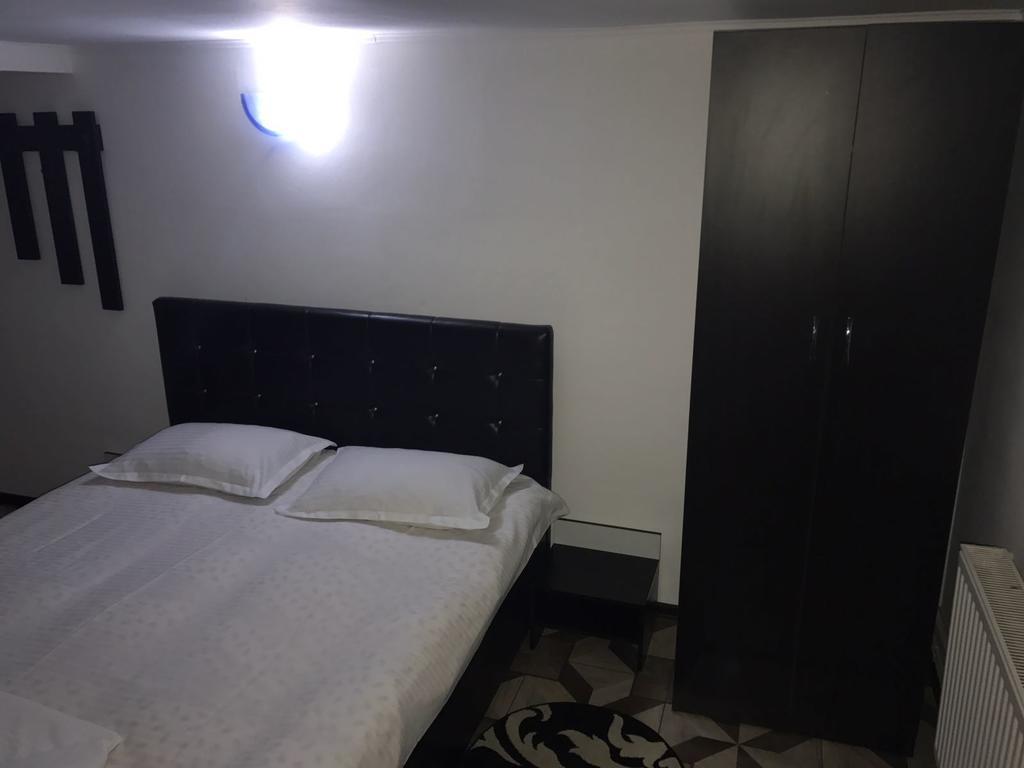 Pensiunea Marcello Iasi Exteriör bild