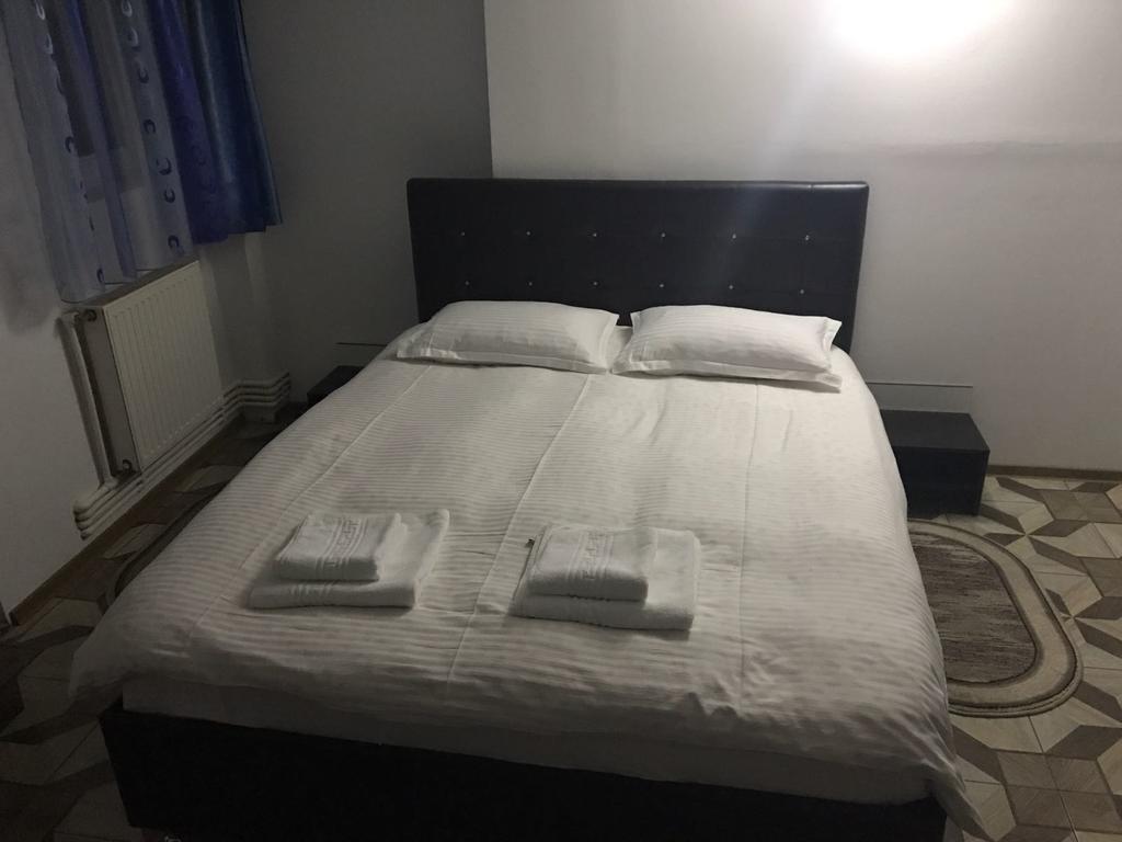 Pensiunea Marcello Iasi Exteriör bild